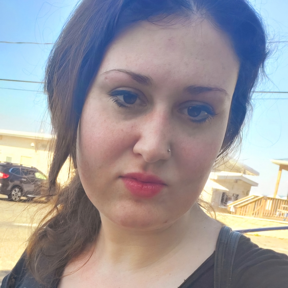 Meet your Posher, Juliette
